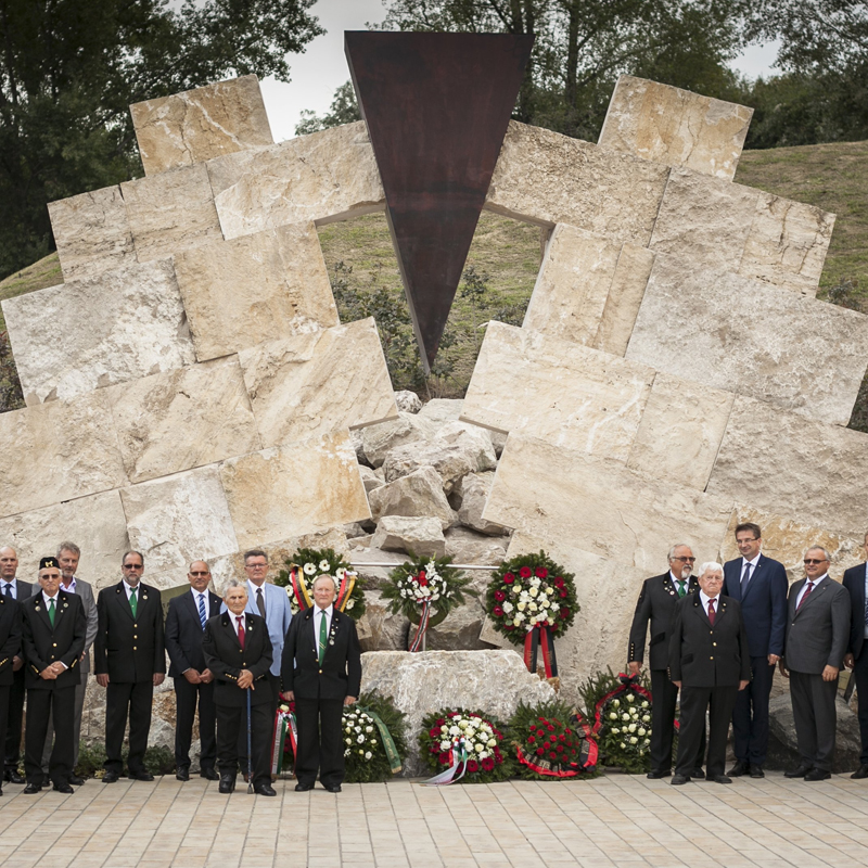 Nemzeti Kőbányászati Emlékhely koszorúzása a bányásznapon